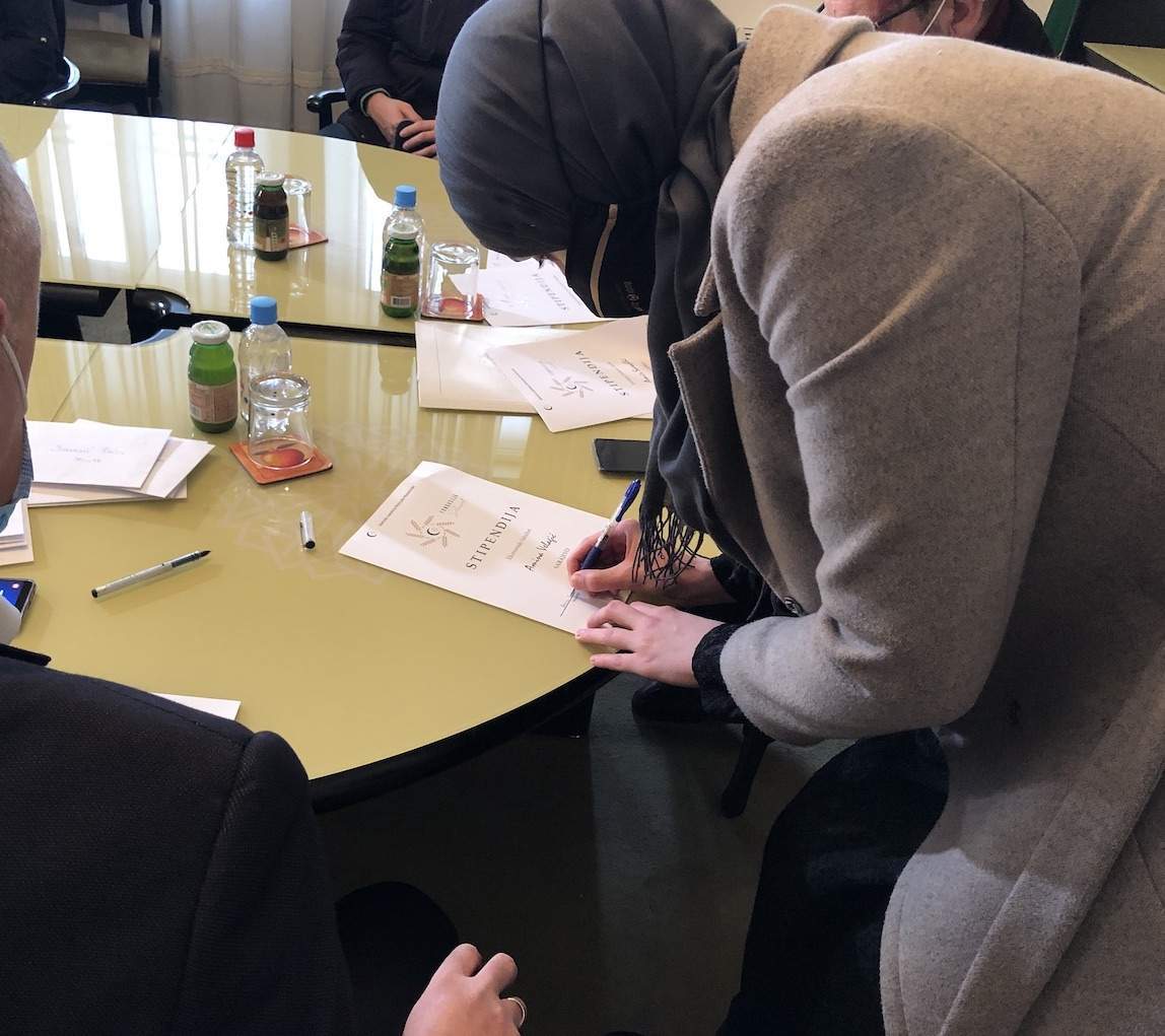 Ko je dobio 27 stipendija koje dodjeljuje Islamska zajednica Bošnjaka u Holandiji 