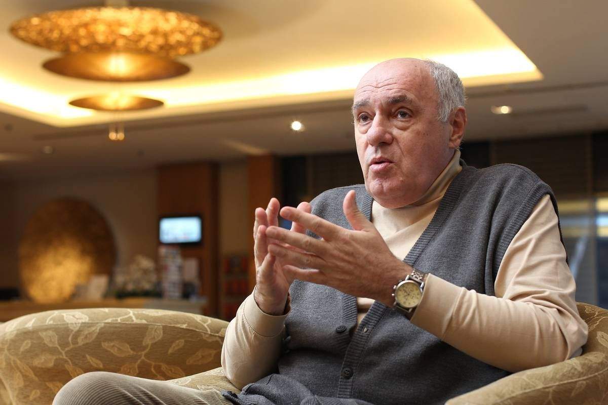 Puhovski u mantilu islamofobije: Hvala ti komšija, al’ ne treba savjet!