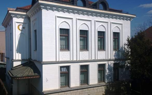 Oštra reakcija Muftijstva tuzlanskog: Bošnjačku djecu tjerali su da se krste i mole