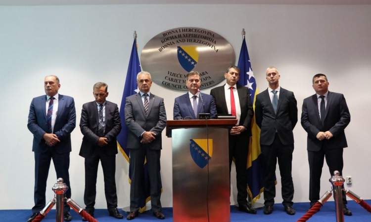 Zvizdić i Mektić: U BiH se ne vijore zastave ISIL-a, mi nismo baza za teroriste!