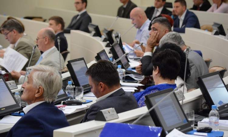 Suvreno vode | Parlament BiH: SDA i SNSD sa najviše glasova