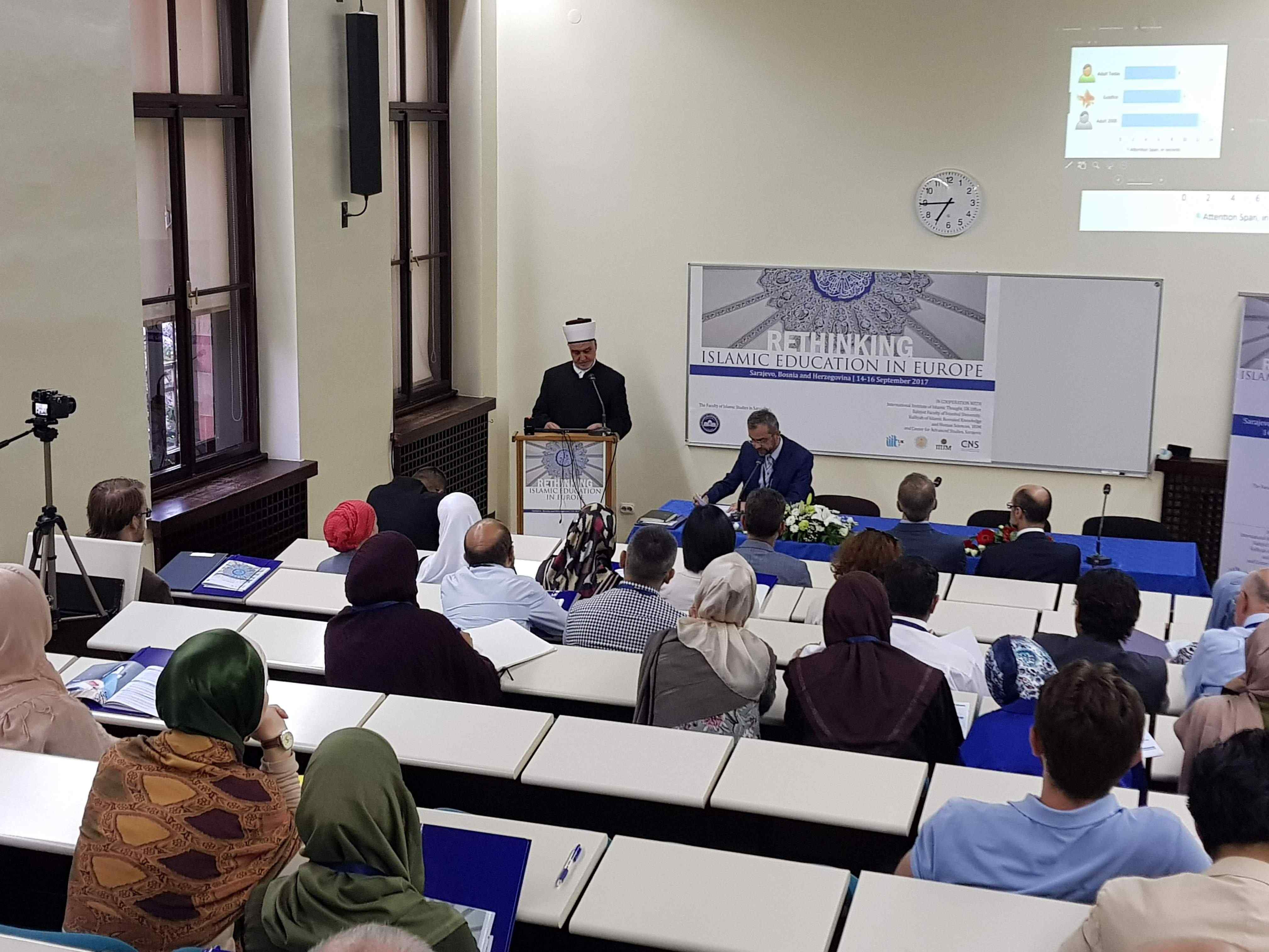 Reis Kavazović: Moramo naučiti sami hodati, jer ćemo prije ili kasnije biti gurnuti na ivicu ponora i umirućeg života