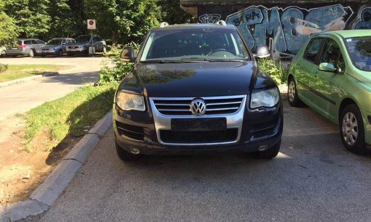 Turskom diplomati ukradene s vozila diplomatske registarske oznake 