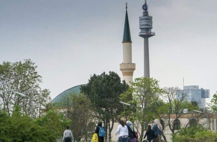 AFP o izborima u Austriji: I muslimani iz BiH uhvaćeni između dvije vatre