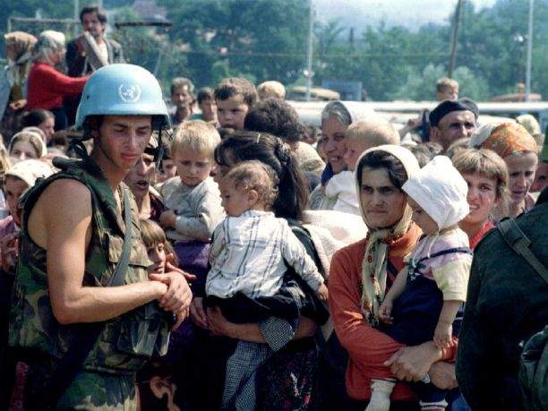 Peticija protiv negiranja genocida u Srebrenici pred premijerom i parlamentarcima u Kanadi