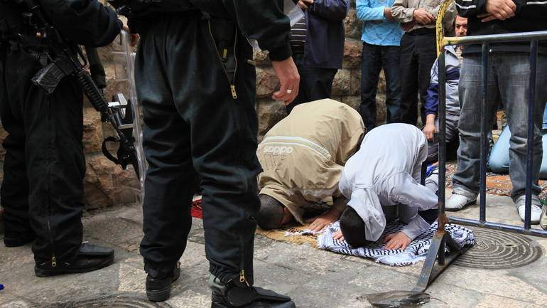 Francuski ministar: Neće više biti klanjanja na ulici