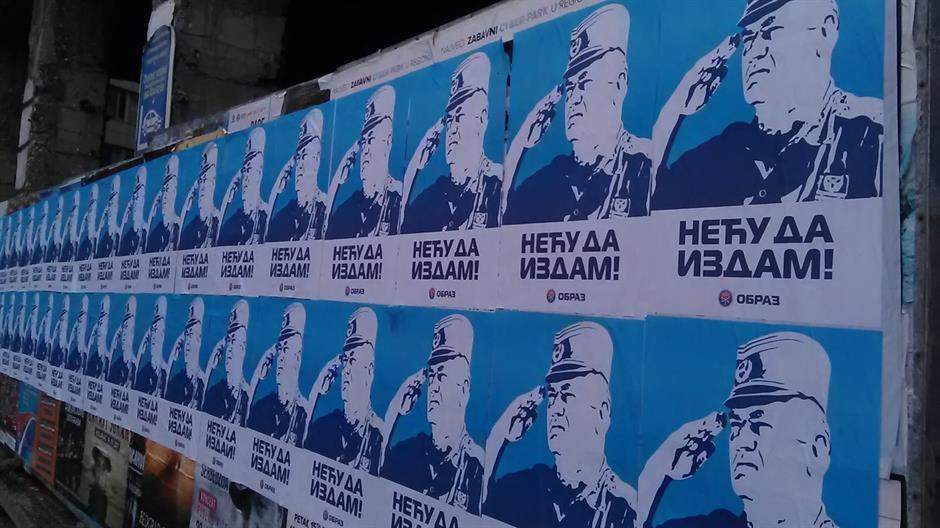 Beograd osvanuo oblijepljen plakatima sa likom Ratka Mladića