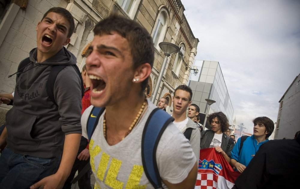 Mladi u Hrvatskoj nisu sigurni jesu li više Balkanci ili Europljani