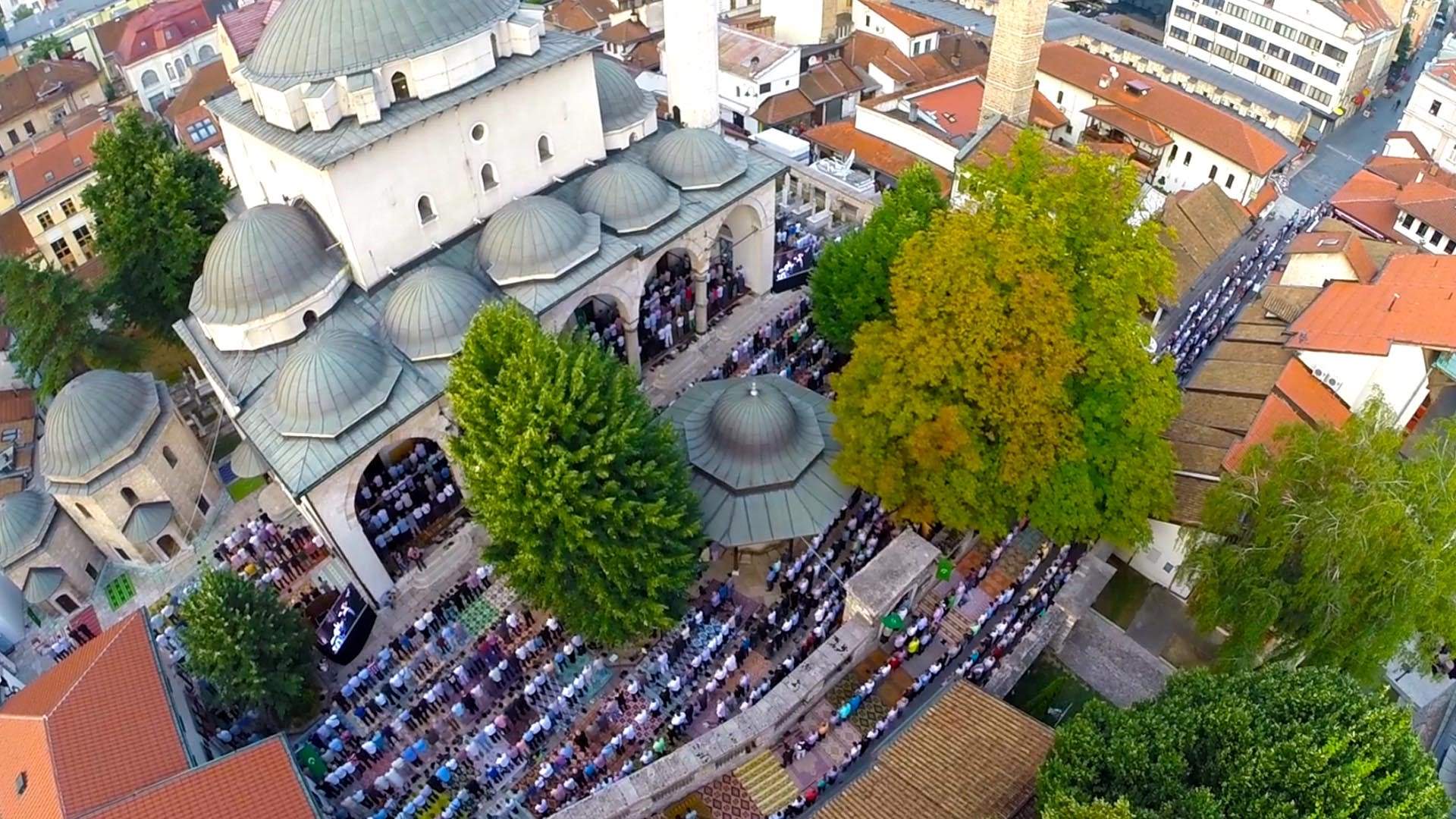Redakcija INS-a vam želi Bajram šerif mubarek olsun 