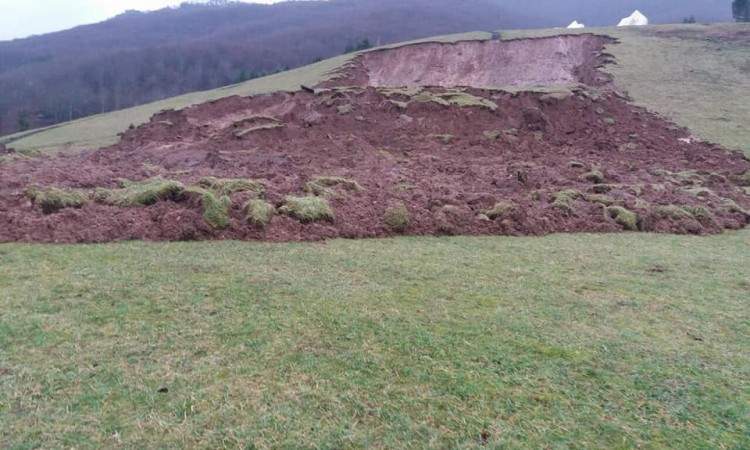 Klizište 15 metara od spomenika na Sutjesci, situacija alarmantna