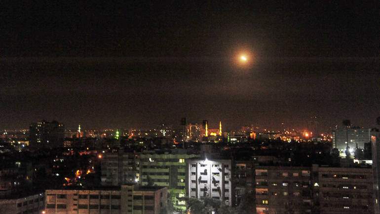 Analitičar o udarima na Siriju