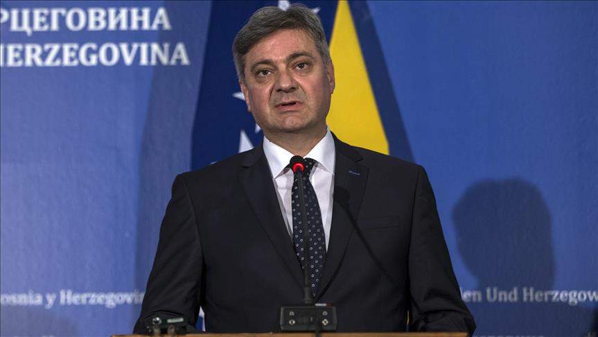 Denis Zvizdić čestitao Dan Armije RBiH