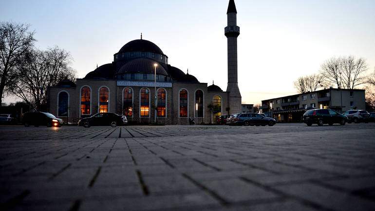 Austrija protjeruje imame, zabranjen rad sedam džamija