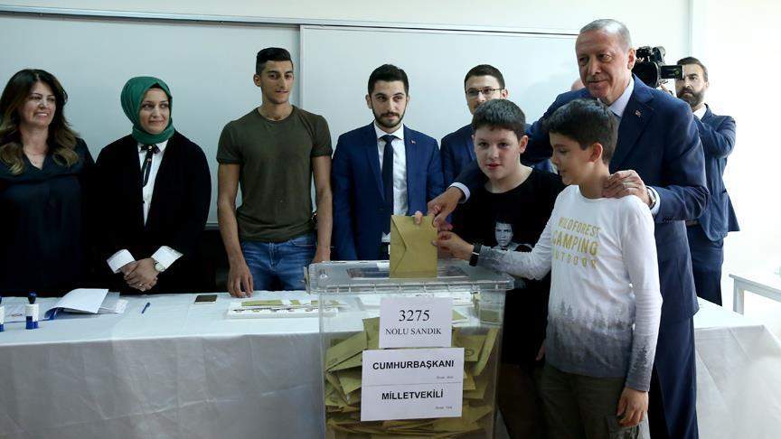 Erdogan glasao u Istanbulu: Ovo je demokratska revolucija 