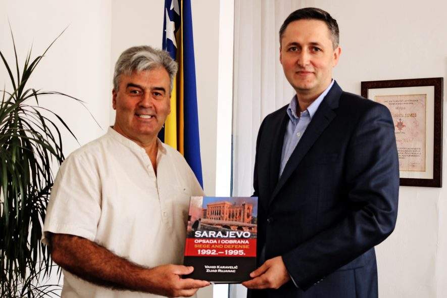 General Karavelić podržao kandidaturu Denisa Bećirovića