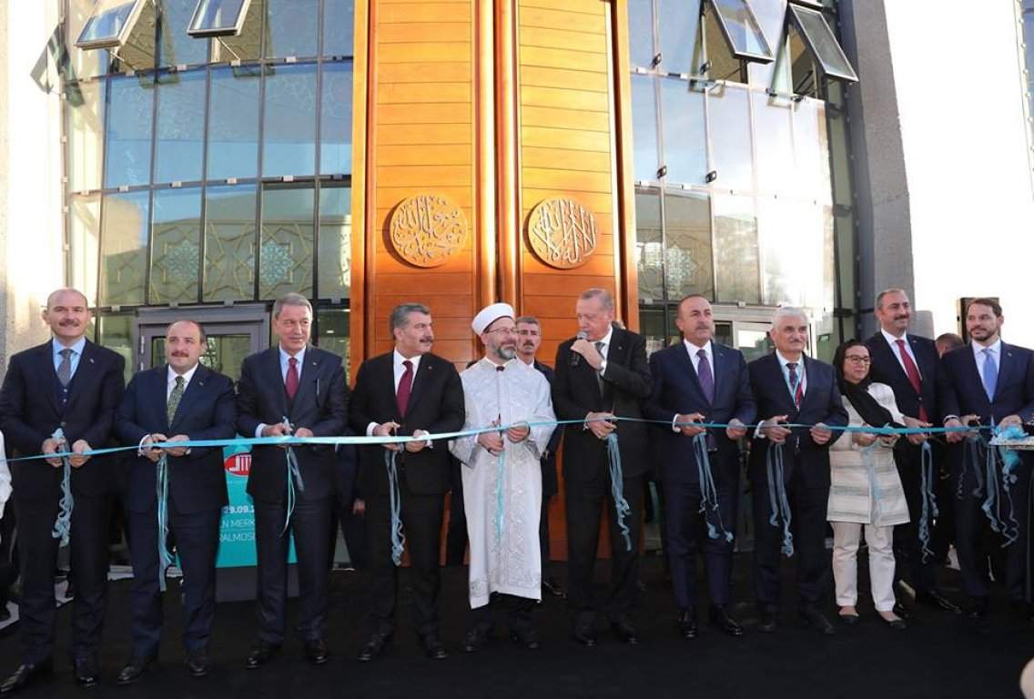 Erdogan otvorio džamiju u Kelnu, jednu od najvećih u Evropi 