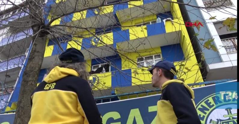 Turska: Izgradio zgradu samo za navijače Fenerbahcea