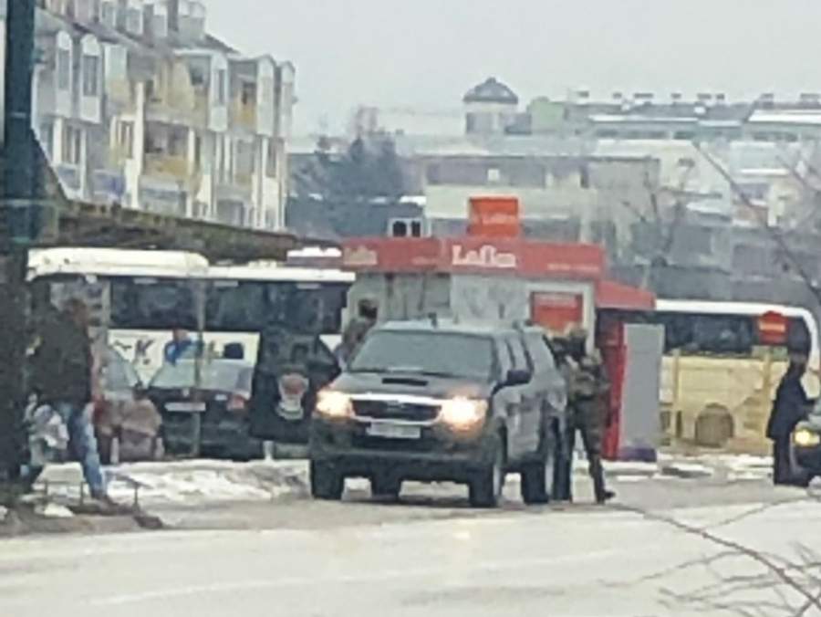 Maskirani pripadnici MUP-a RS zaustavljaju građane koji žele preći entitetsku granicu!