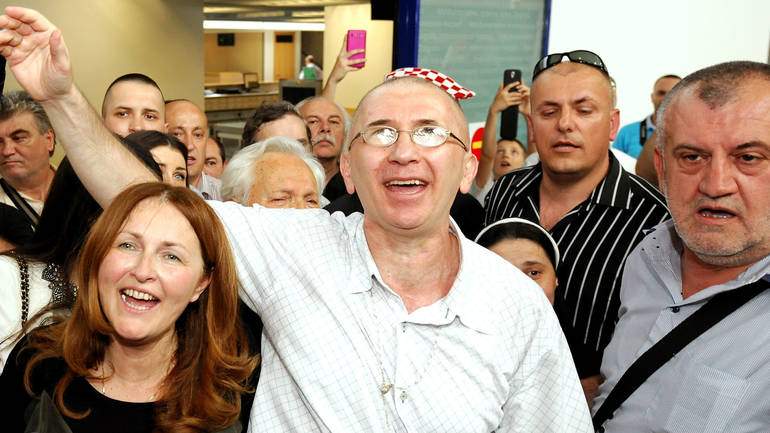 Studenti prekinuli Kordićevo predavanje u Zagrebu: Ti si zločinac!